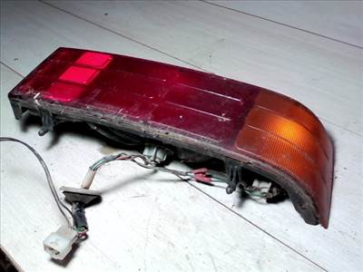 SUZUKI SWIFT 89-96 Jobb hátsó lámpa