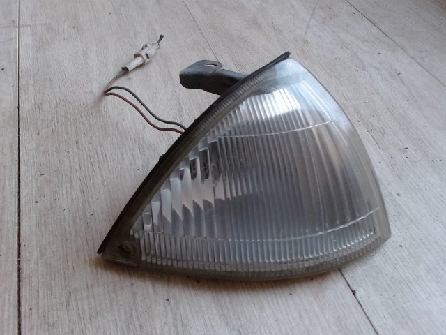 SUZUKI SWIFT 89-96 Jobb helyzetjelző 1. kép