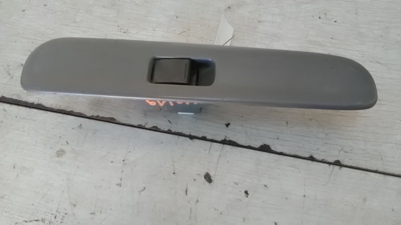 SUZUKI SWIFT 96-05 Jobb első ablakemelő kapcsoló 1. kép