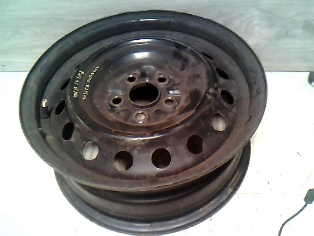 TOYOTA AVENSIS 97-00 Acélfelni 1. kép