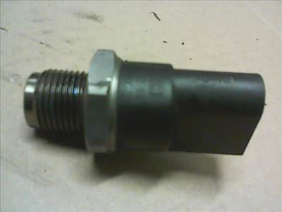 VOLKSWAGEN TOUAREG 02.11-10.05 Közösnyomócső Common Rail cső
