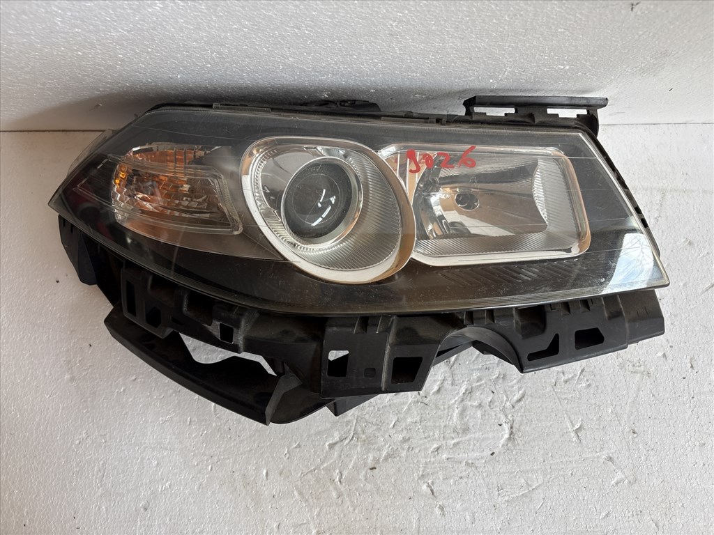 9026 Renault Megane II. 2002-2009 Jobb első Lámpa Fényszóró Projektoros 89321560 2. kép