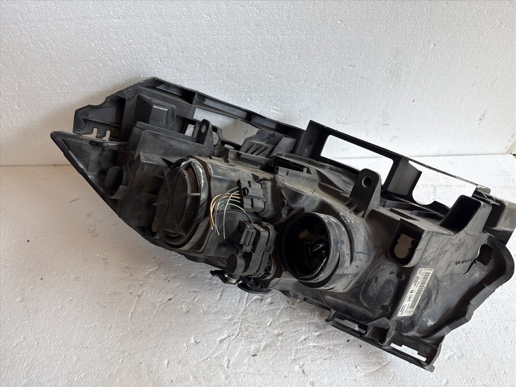 9026 Renault Megane II. 2002-2009 Jobb első Lámpa Fényszóró Projektoros 89321560 4. kép