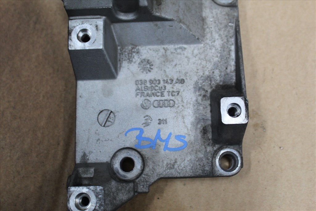 Seat Ibiza 1.4D 2008  BMS generátortartó bak 038903143A 2. kép