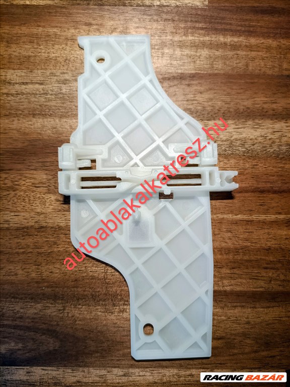 Ablakemelő gondod van? www.autoablakalkatresz.hu 9. kép