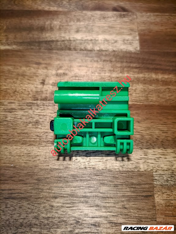 Ablakemelő gondod van? www.autoablakalkatresz.hu 15. kép