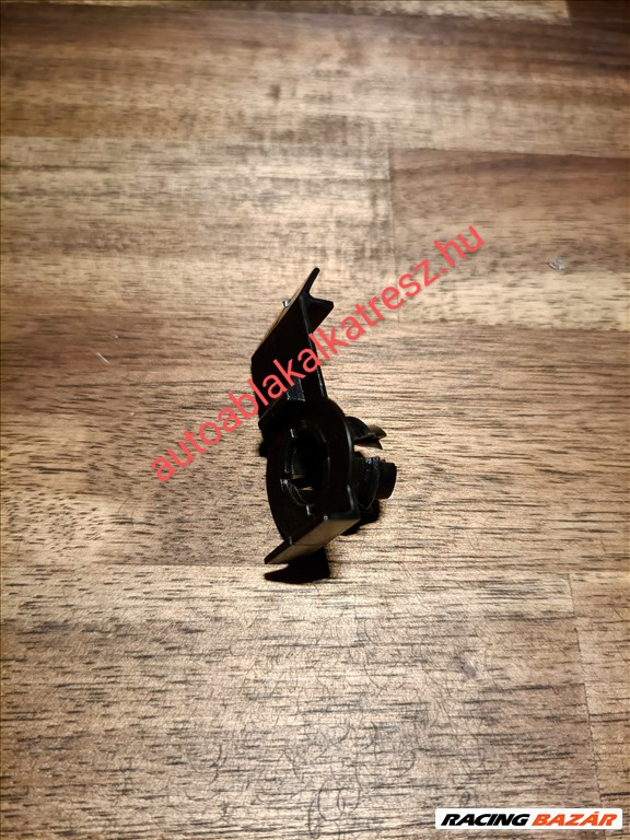 Ablakemelő gondod van? www.autoablakalkatresz.hu 24. kép