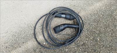 Volvo XC60, XC90, XC40 gyári hálózati töltő  32257799