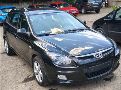 Eladó Hyundai i30 1.6 (1591 cm³, 122 PS)
