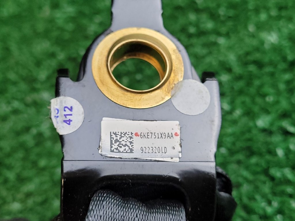 DODGE CHALLENGER Hátsó középső Biztonsági Öv Csat 6KE751X9AA 6313757 3. kép