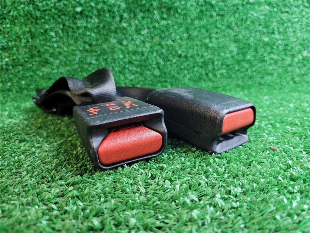 DODGE CHALLENGER Hátsó középső Biztonsági Öv Csat 6KE751X9AA 6313757 5. kép