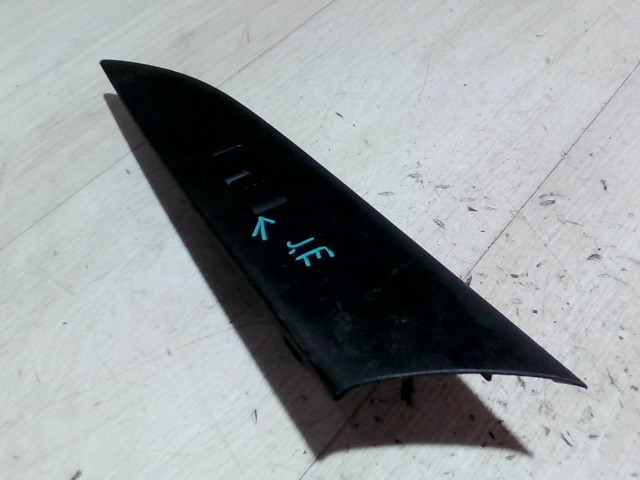 MAZDA 3 03.10-06.06 Jobb első ablakemelő kapcsoló 1. kép