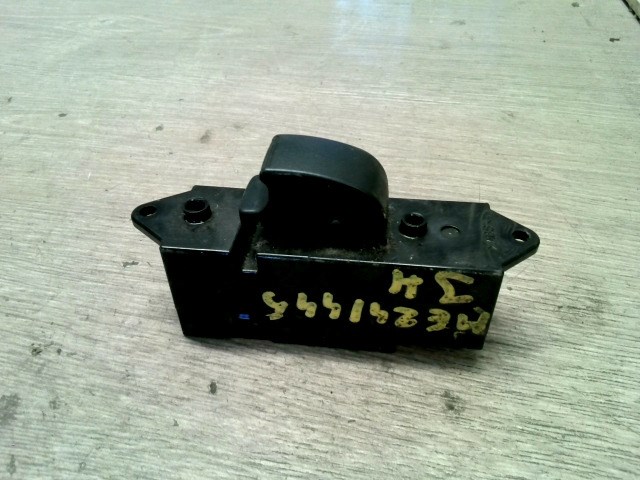 MITSUBISHI LANCER 04.06.01-07.05.30 Jobb hátsó ablakemelő kapcsoló 1. kép