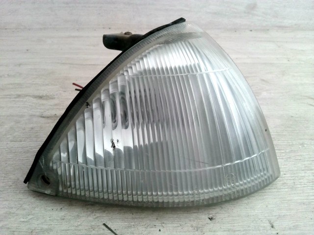 SUZUKI SWIFT 89-96 Jobb helyzetjelző 1. kép