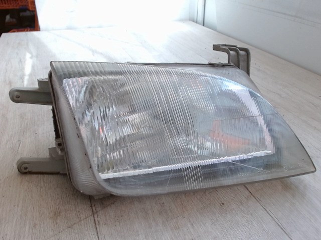 SUZUKI SWIFT 96-05 Jobb első fényszóró 1. kép