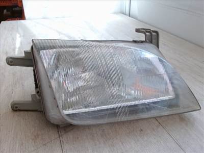 SUZUKI SWIFT 96-05 Jobb első fényszóró