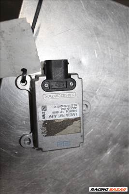 Fiat Croma II 2007 2.4JTD ütközés érzékelő  51802738