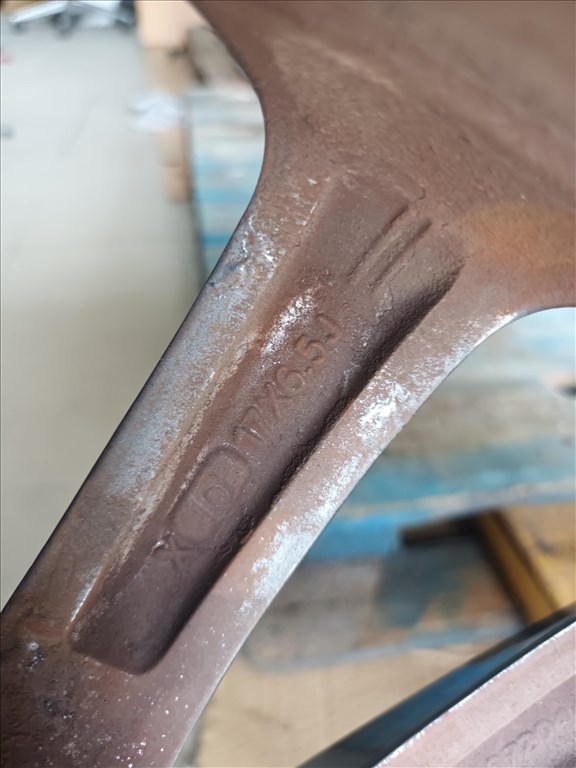 Opel crossland x 17" használt (gyári felni) alufelni, rajta 215/50 újszerű Goodyear nyári gumi gumi  10. kép