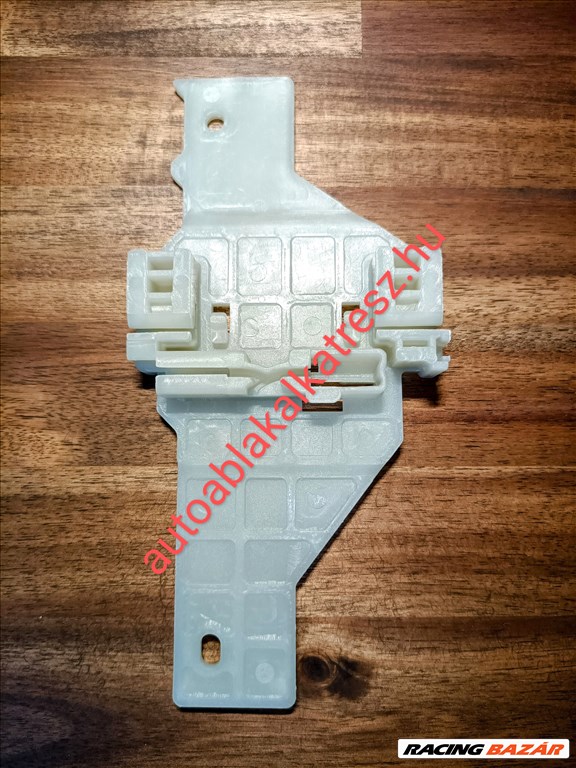 ABLAKEMELŐ ALKATRÉSZEK RAKTÁRRÓL ! 20. kép