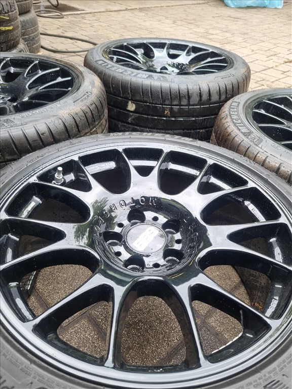  5x120 lyukosztású 19" újszerű BBS kétszéles, rajta 245/40  275/35 újszerű Michelin nyári gumi  3. kép