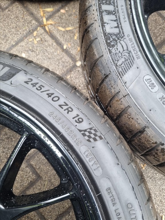  5x120 lyukosztású 19" újszerű BBS kétszéles, rajta 245/40  275/35 újszerű Michelin nyári gumi  4. kép