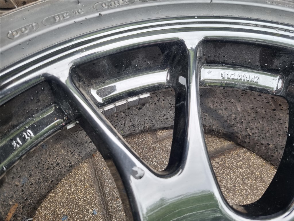  5x120 lyukosztású 19" újszerű BBS kétszéles, rajta 245/40  275/35 újszerű Michelin nyári gumi  6. kép