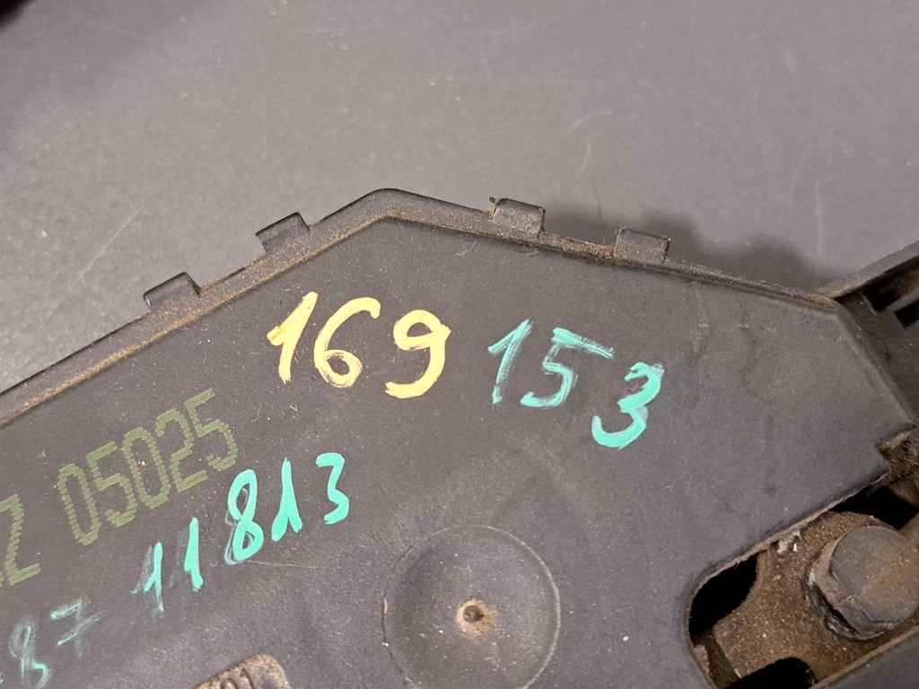 BMW E81 E82 E87 E46 E90 E92 E60 E63 sedan csomagtér csomagtartó ajtó zár motor 5. kép