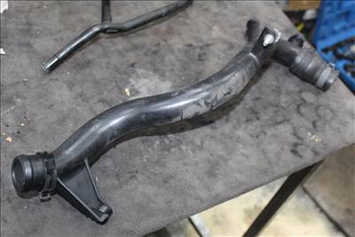 Audi A4/B8 2007-2013 2.0D CAGA vízcső 03L121071C