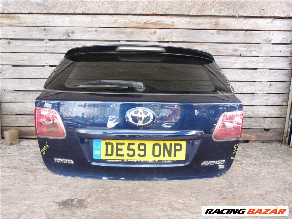 Toyota Avensis (T270) csomagtérajtó  1. kép