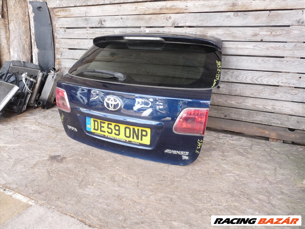 Toyota Avensis (T270) csomagtérajtó  4. kép