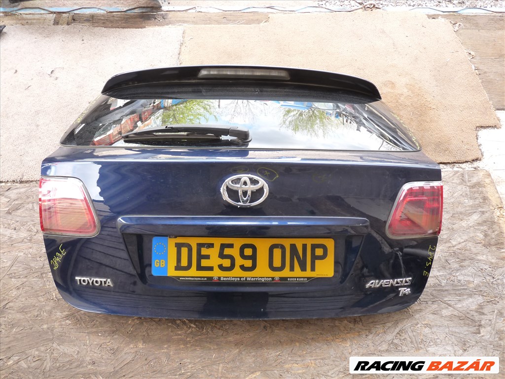 Toyota Avensis (T270) csomagtérajtó  7. kép