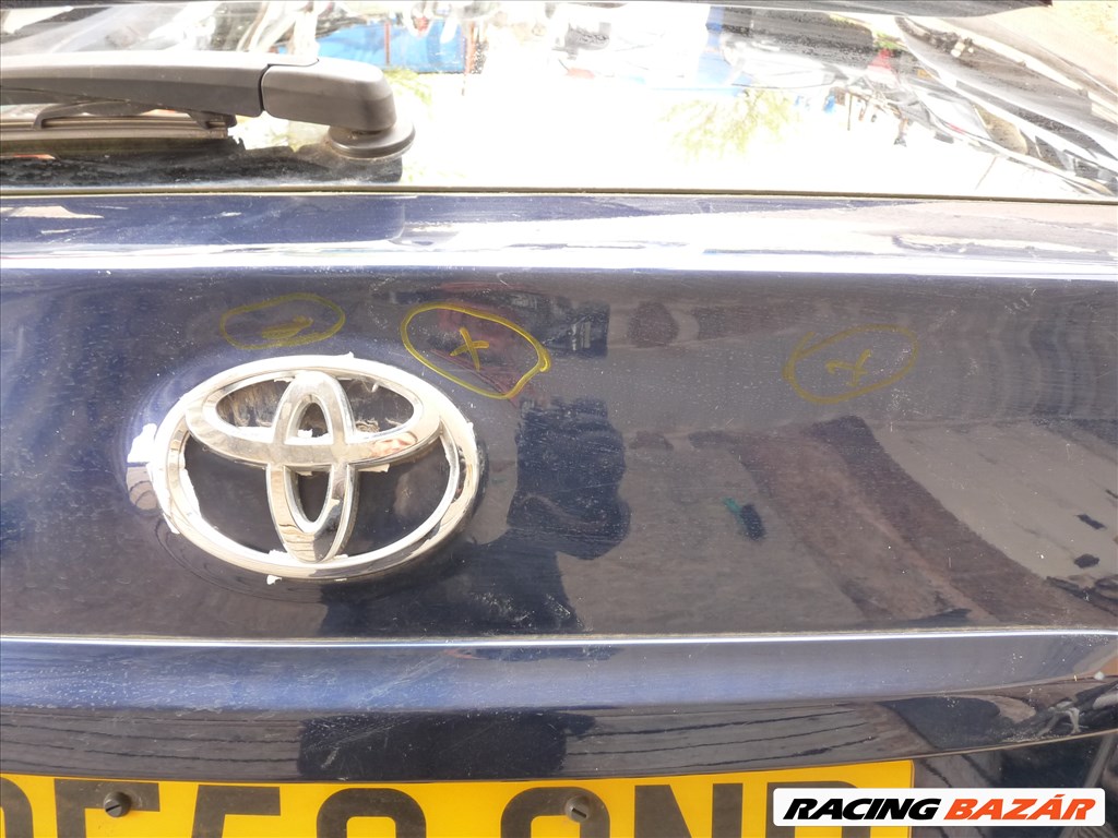 Toyota Avensis (T270) csomagtérajtó  8. kép