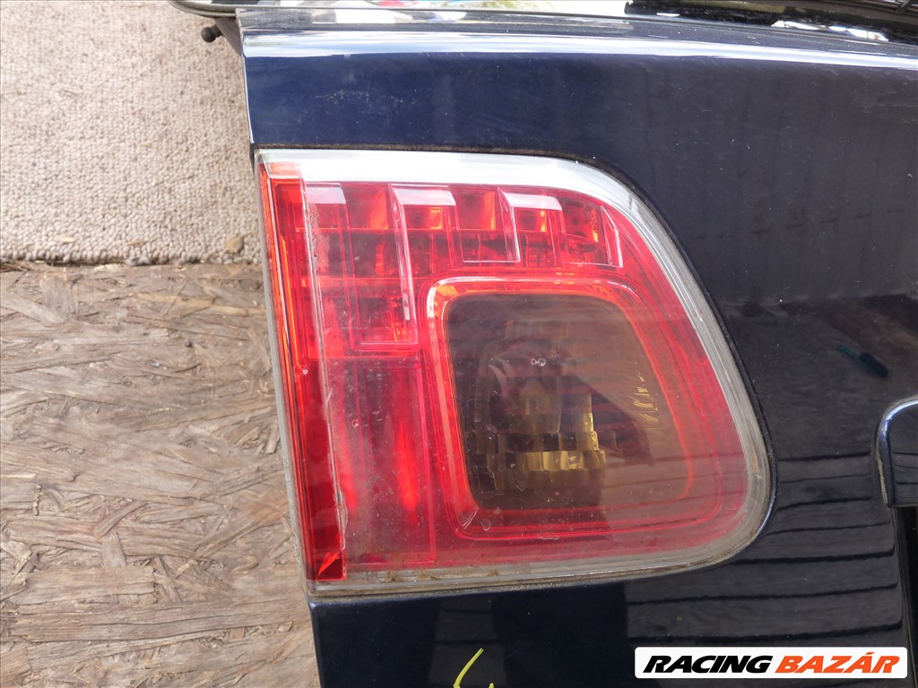 Toyota Avensis (T270) csomagtérajtó  10. kép