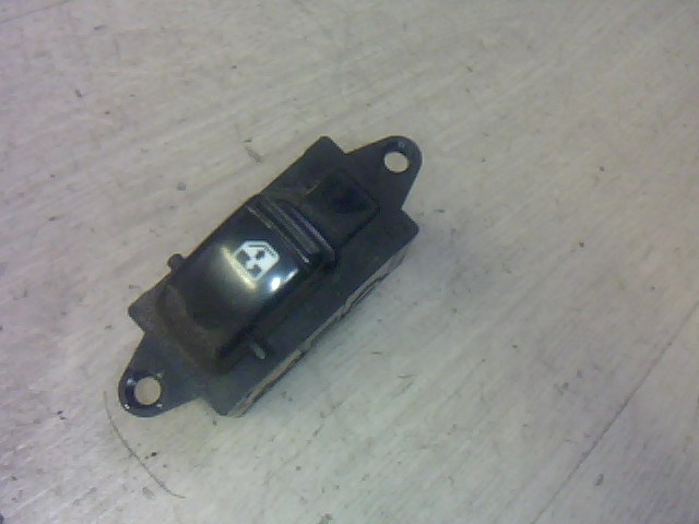 DAEWOO NUBIRA 99-03 Jobb első ablakemelő kapcsoló 1. kép