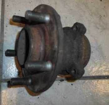 FORD C-MAX 03.06-07.03 Hátsó kerékagy pozíció független