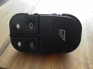 FORD MONDEO 93-96 Bal első ablakemelő kapcsoló 1. kép