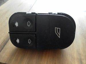FORD MONDEO 93-96 Bal első ablakemelő kapcsoló