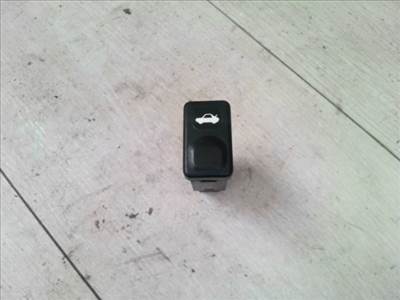 KIA SPORTAGE 1995.06-1998.03 Csomagtérajtó nyitó kapcsoló