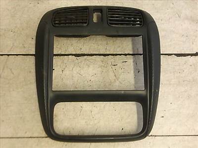MAZDA DEMIO 98.08-00.05 Középkonzol keret
