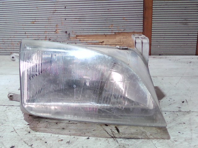 SUZUKI SWIFT 96-05 Jobb első fényszóró 1. kép