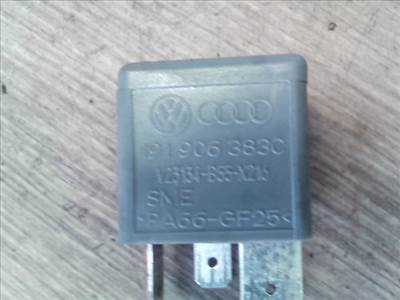 VOLKSWAGEN passat 00.11-05.02 b5.5 relé