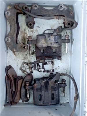 Mitsubishi Pajero Sport féknyereg szett mb858407-mb85840