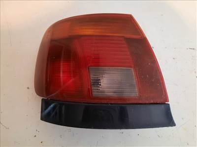 Audi A4 (B5 - 8D) bal hátsó lámpa 
