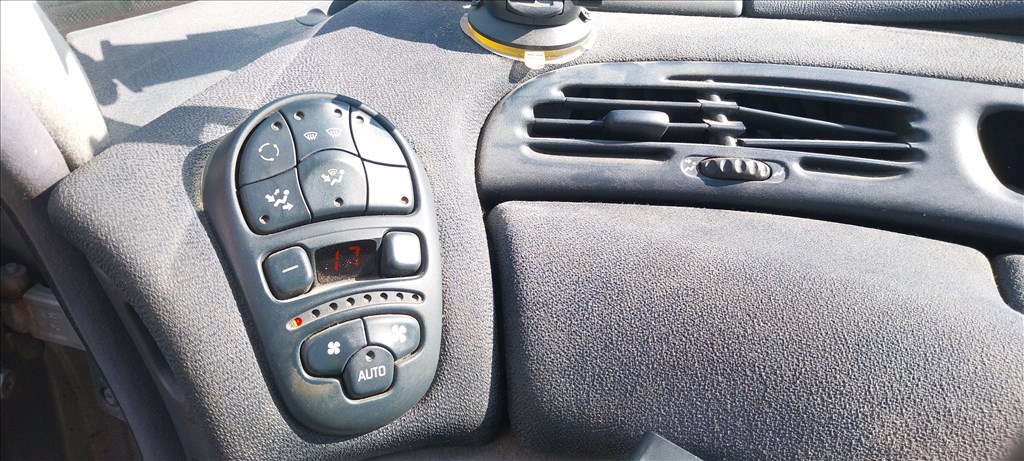 Renault Espace III bontott alkatrészei 7. kép