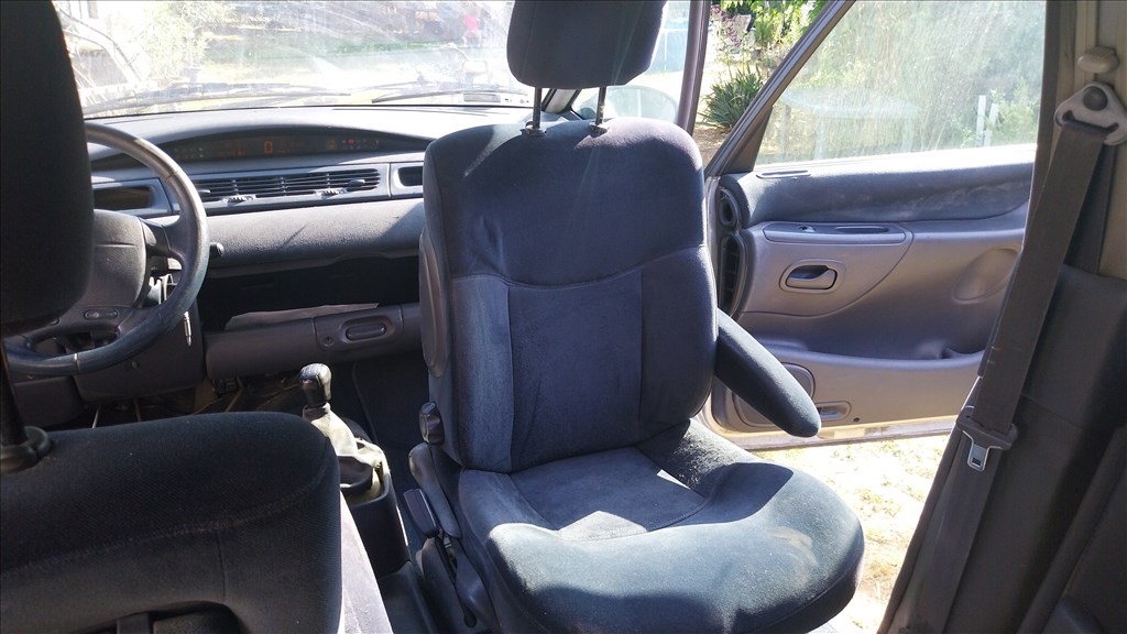 Renault Espace III bontott alkatrészei 11. kép