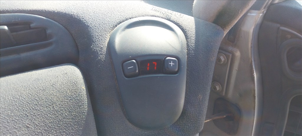 Renault Espace III bontott alkatrészei 12. kép