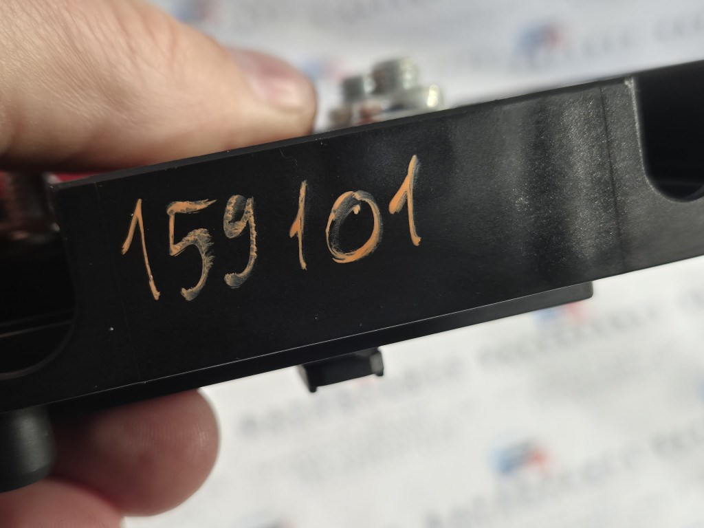 BMW E46 kis biztosítéktábla pozitív kábel biztosíték doboz 4. kép