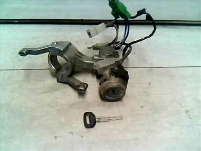 DAIHATSU APPLAUSE Gyújtáskapcsoló