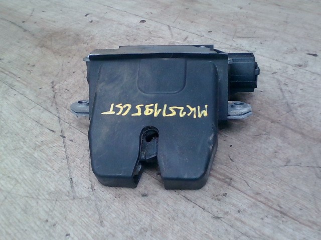 FORD C-MAX 03.06-07.03 Csomagtér ajtó zárszerkezet 1. kép