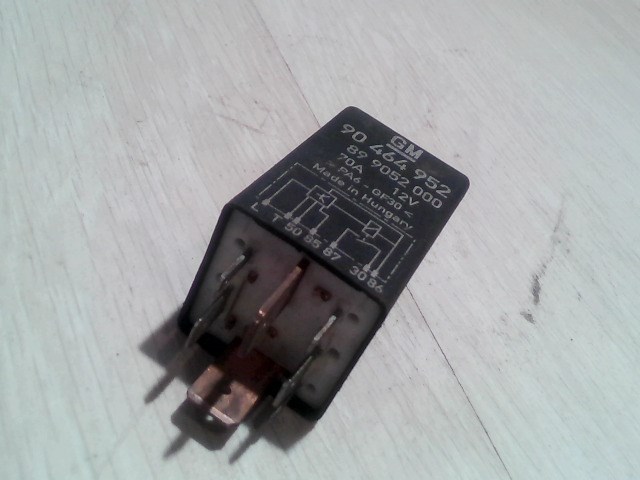 OPEL ASTRA F 94-02 Relé 1. kép